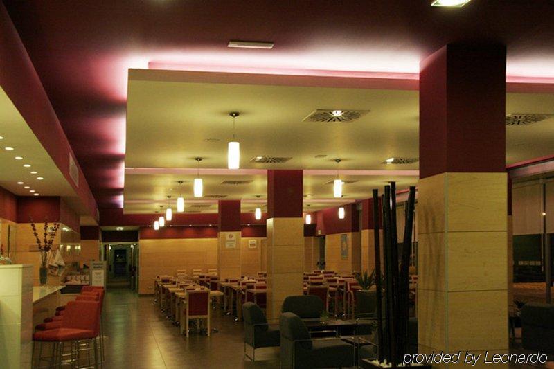 马德里-赫塔菲快捷假日酒店 赫塔费斯 餐厅 照片