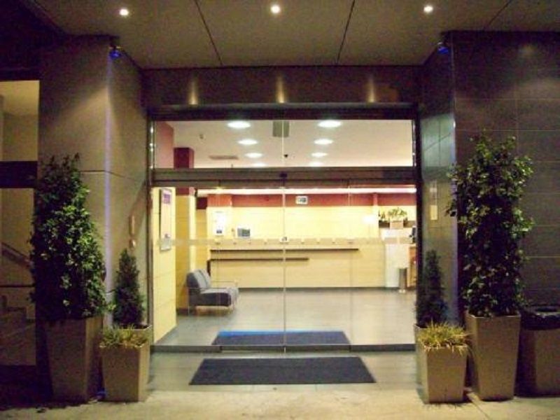 马德里-赫塔菲快捷假日酒店 赫塔费斯 外观 照片